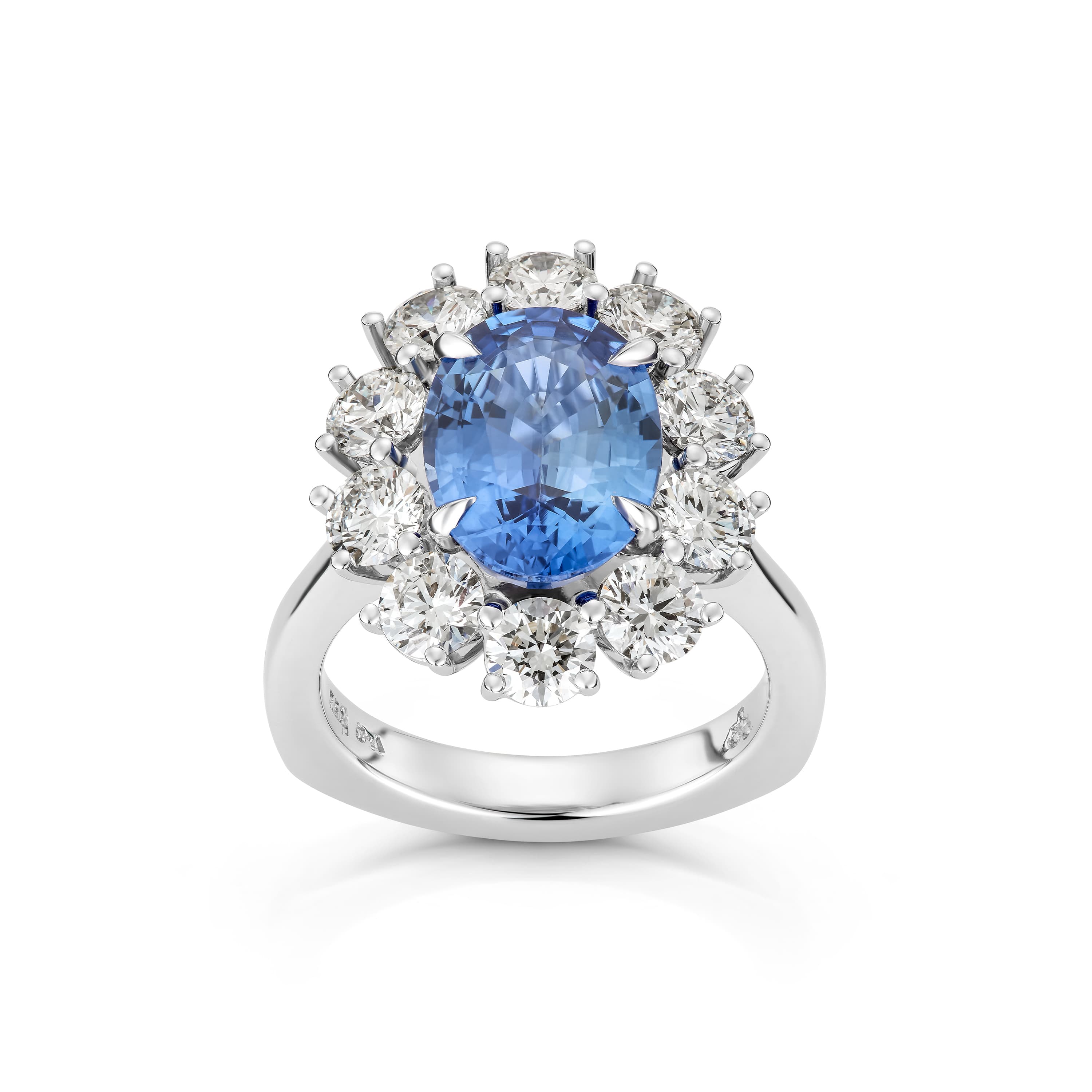 Ring, Safir 4,78 ct og diamanter 2,78 ct