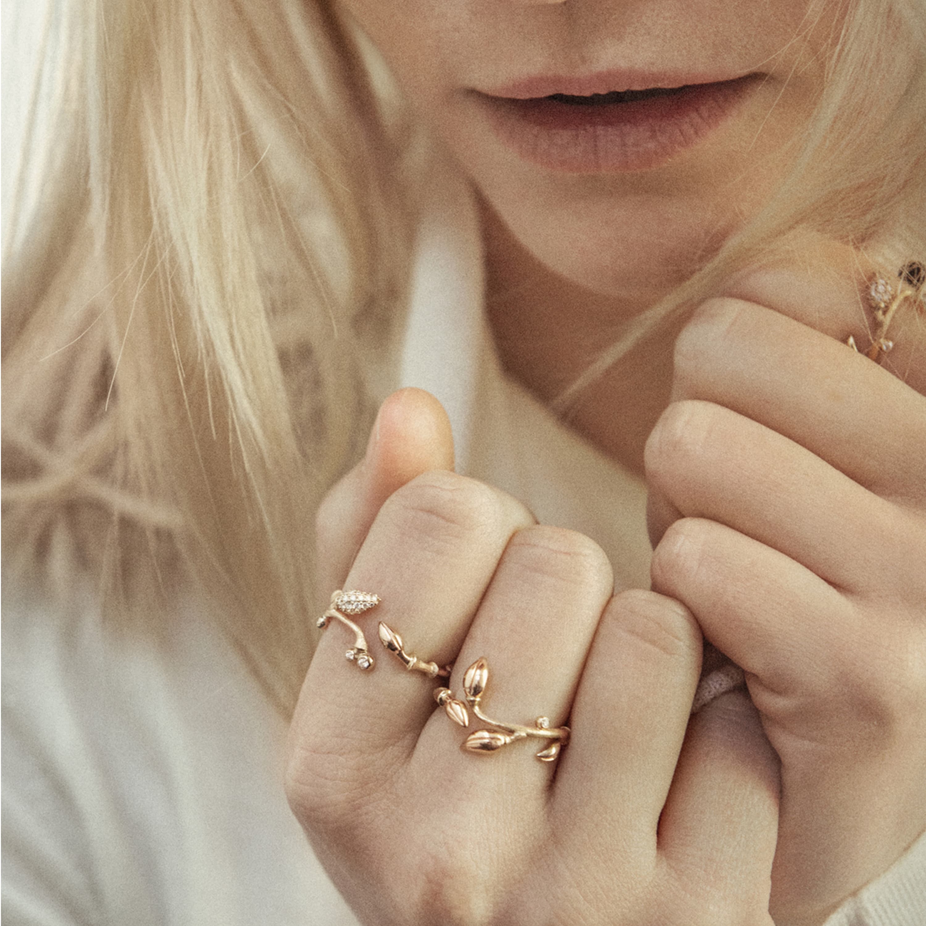 Ring, Blooming med tre blader i roségull