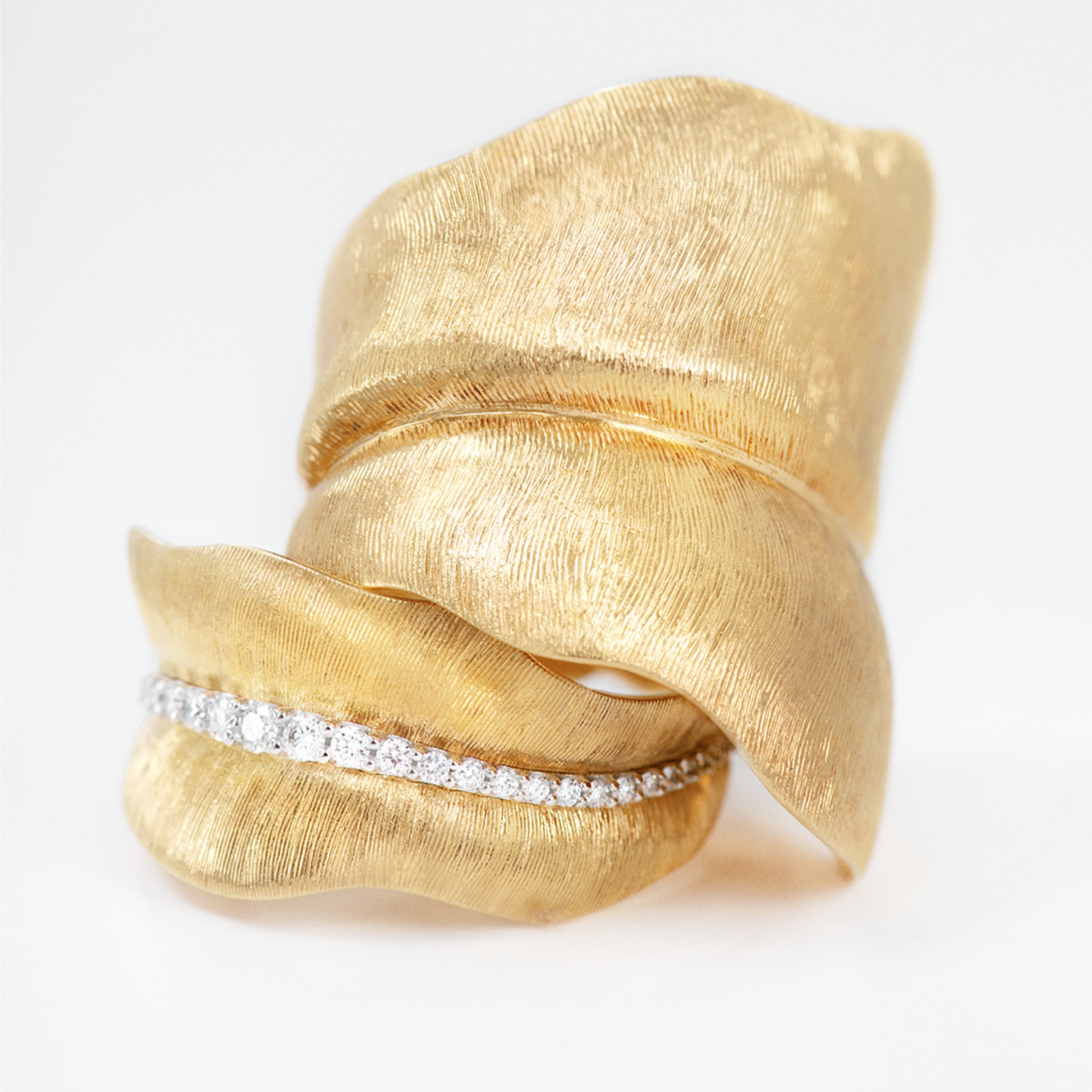 Ring, Leaves med diamanter 0,28 ct medium