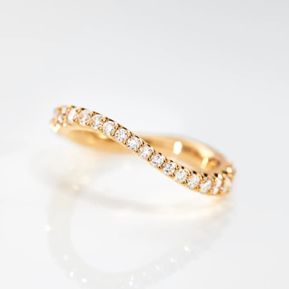 Ring, Love Band bred kurvet gult gull