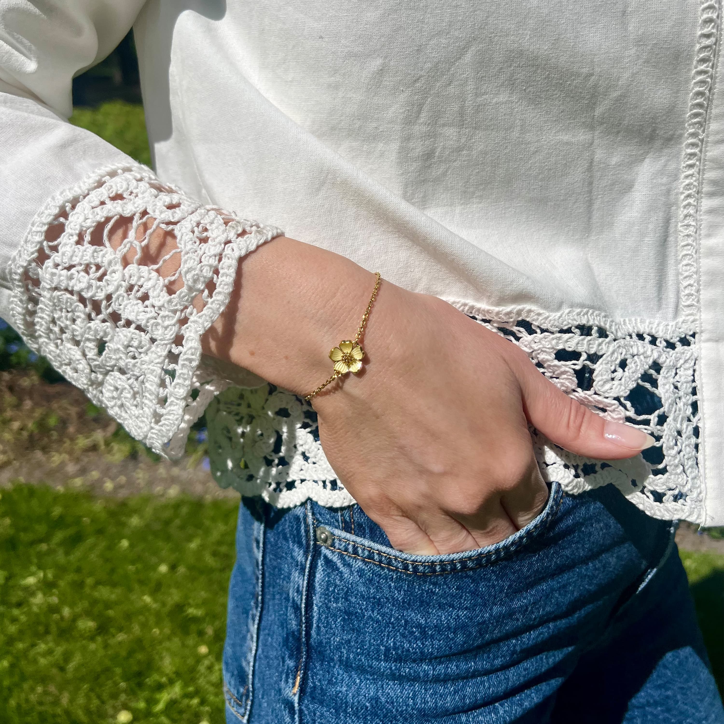 Armbånd, Smørblomst