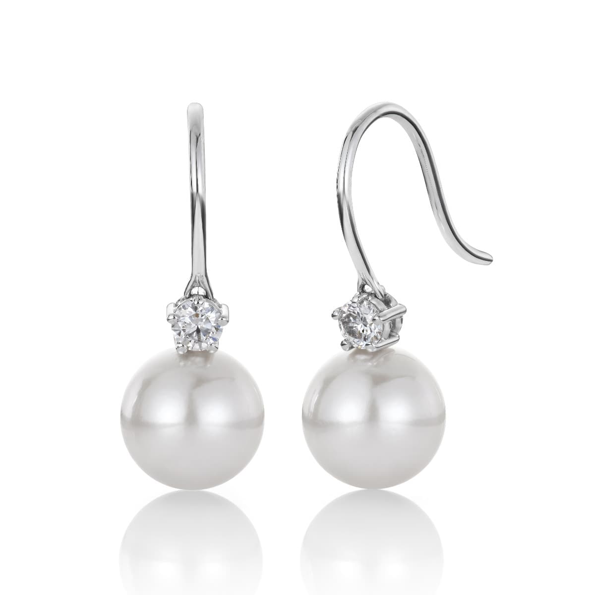 Ørepynt, Akoyaperler 8-8,5 mm og diamanter 0,18 ct
