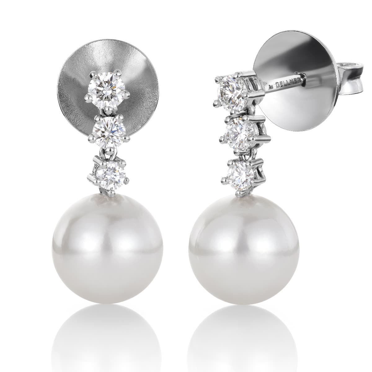 Ørepynt, Akoyaperler 8,5-9 mm og diamanter 0,38 ct