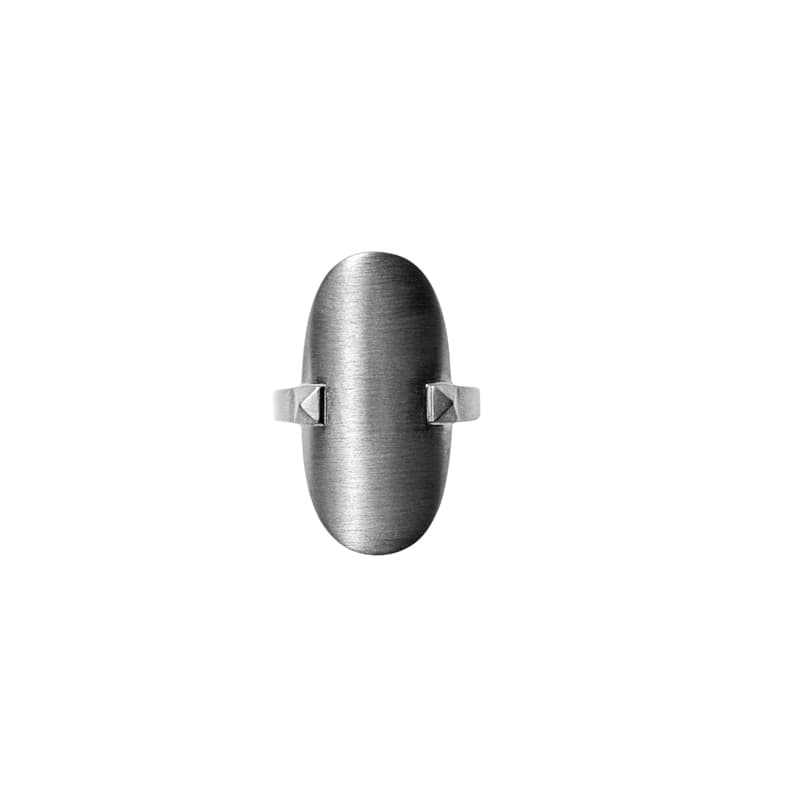 Ring, Miss Ravina