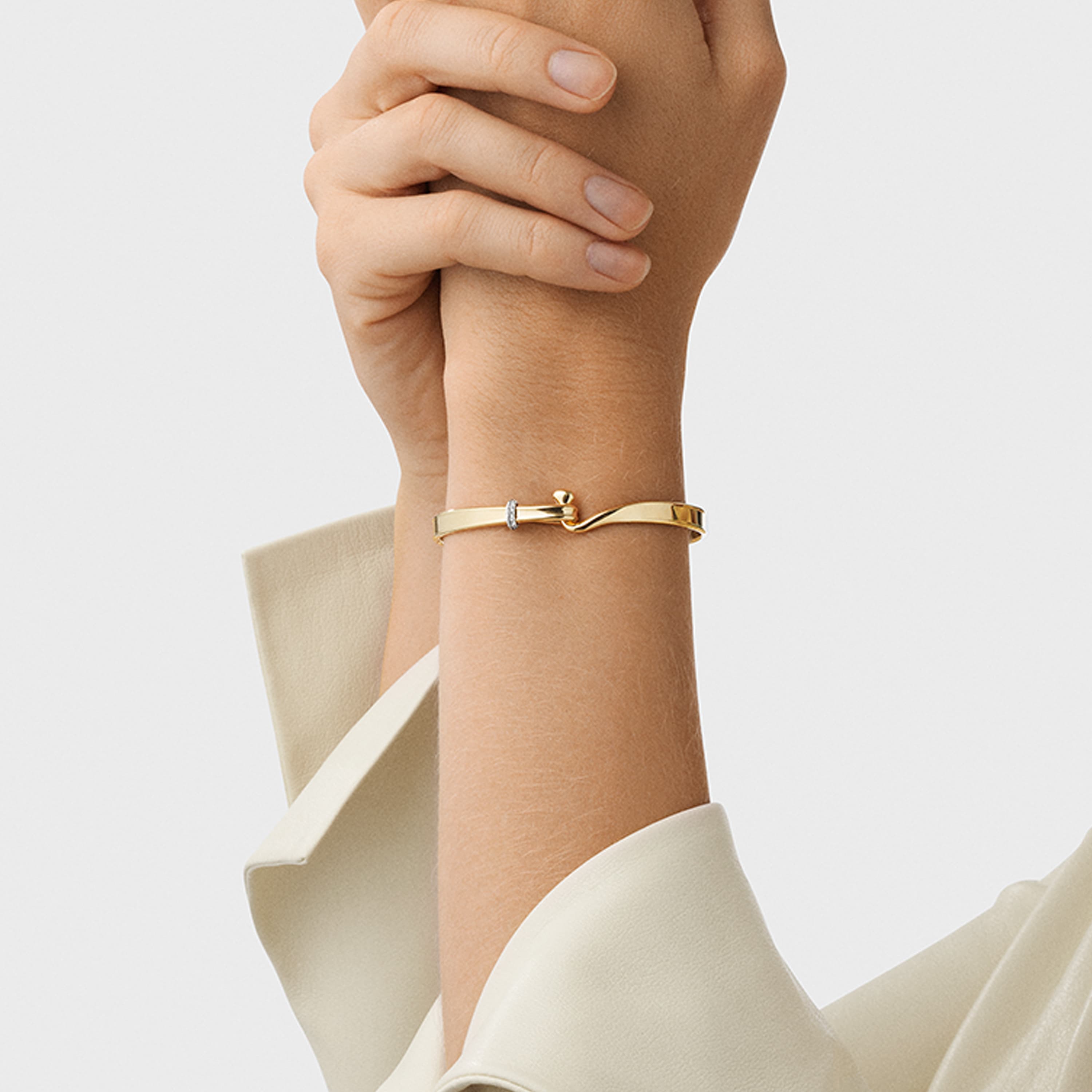 Armring, Torun med diamanter gult gull