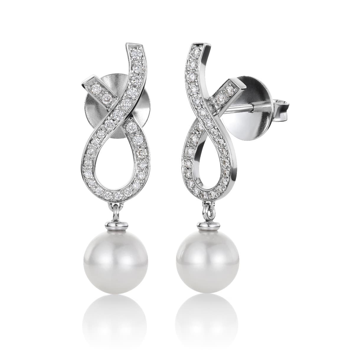 Ørepynt, Akoyaperler 7,5-8 mm og diamanter 0,37 ct