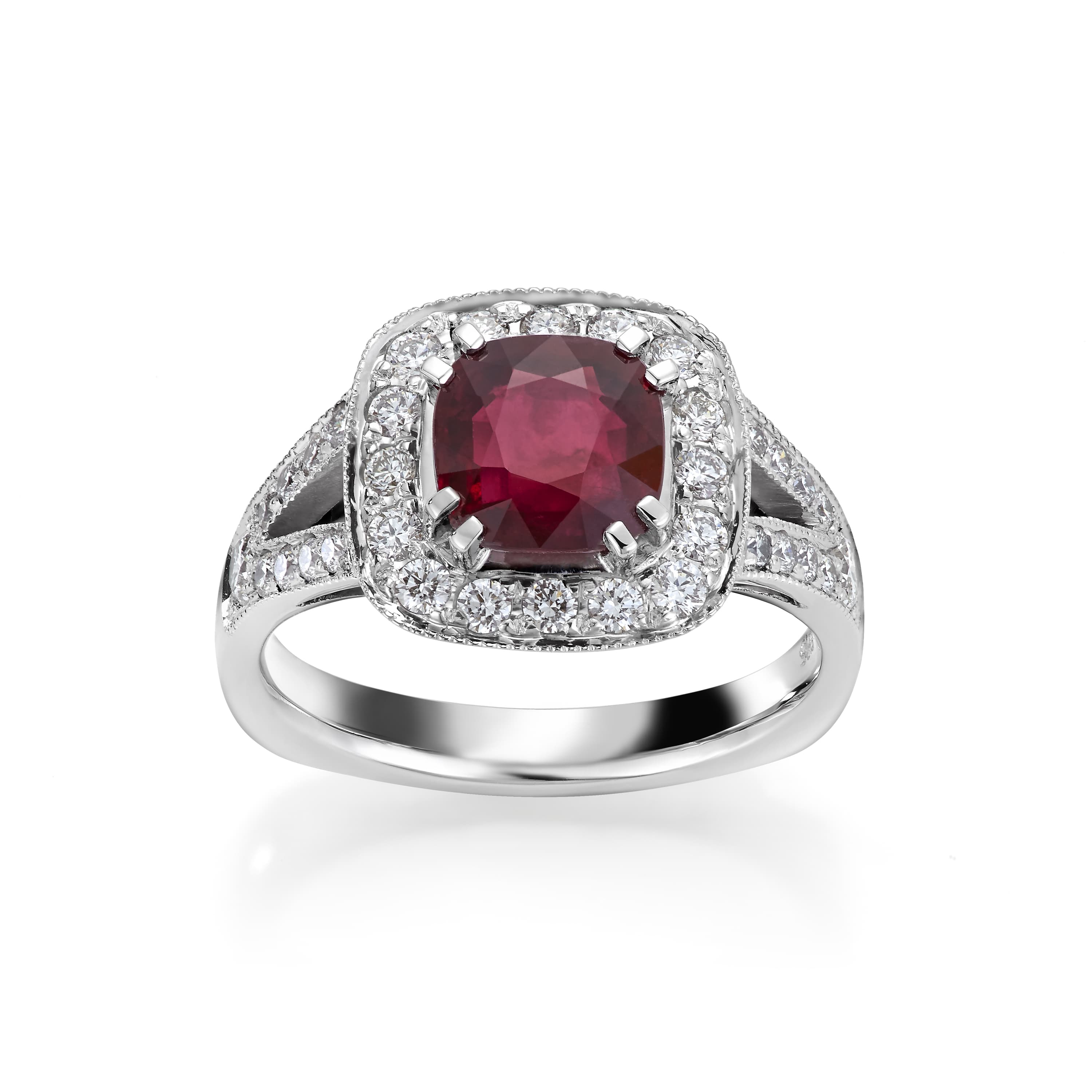 Ring, Rubin 2,03 ct og diamanter 0,62 ct