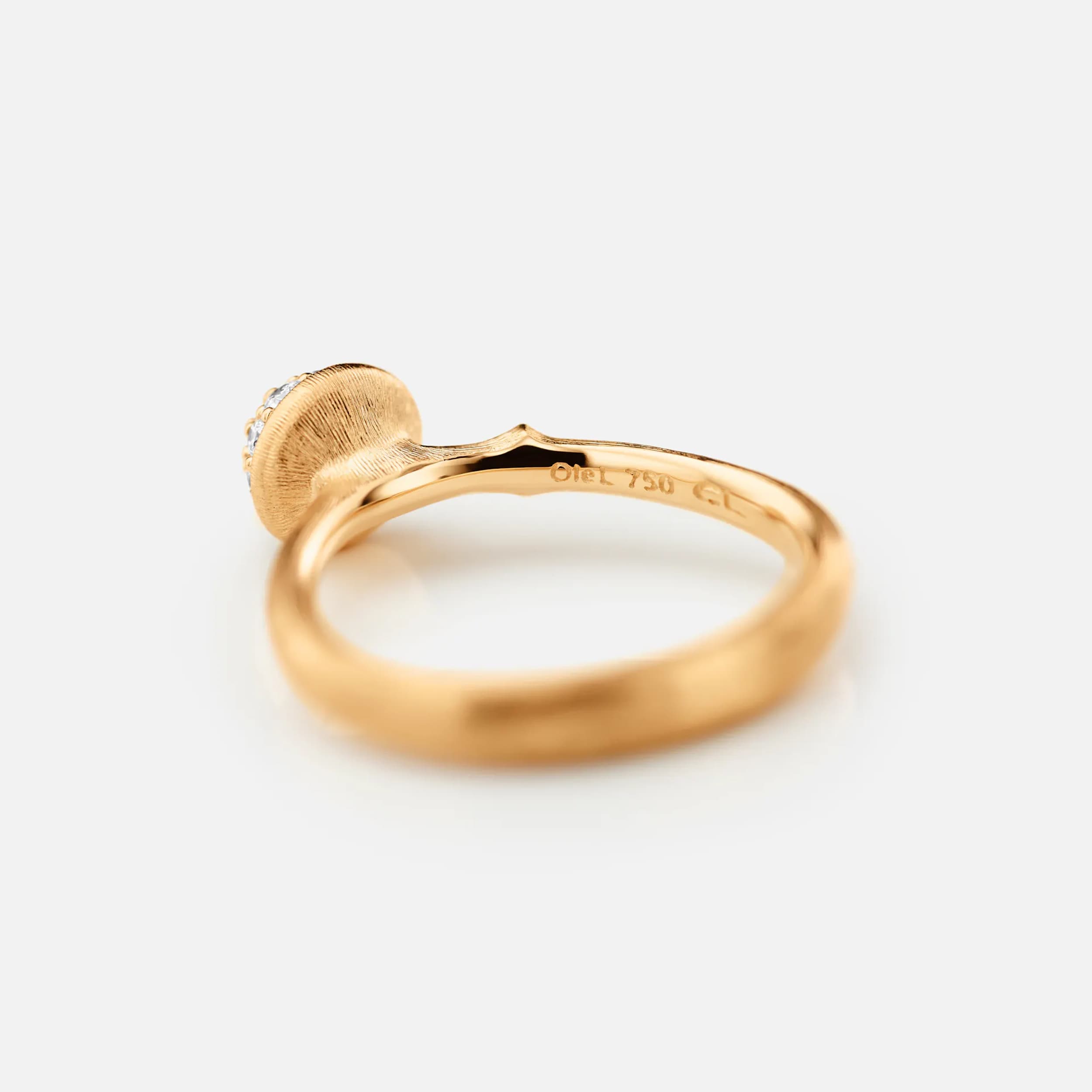 Ring, Lotus pavért liten