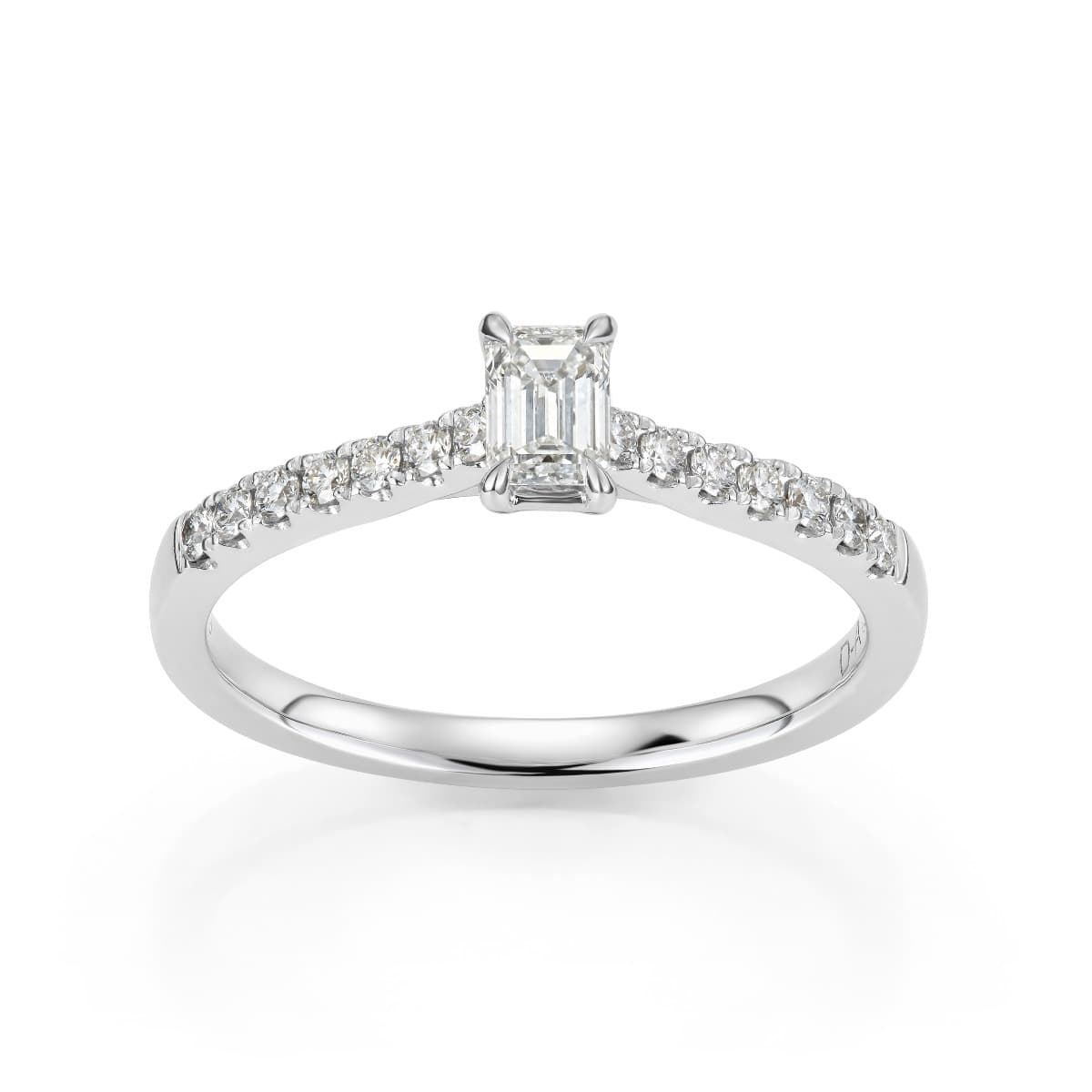 Ring, Enstens smaragdslipt med diamanter