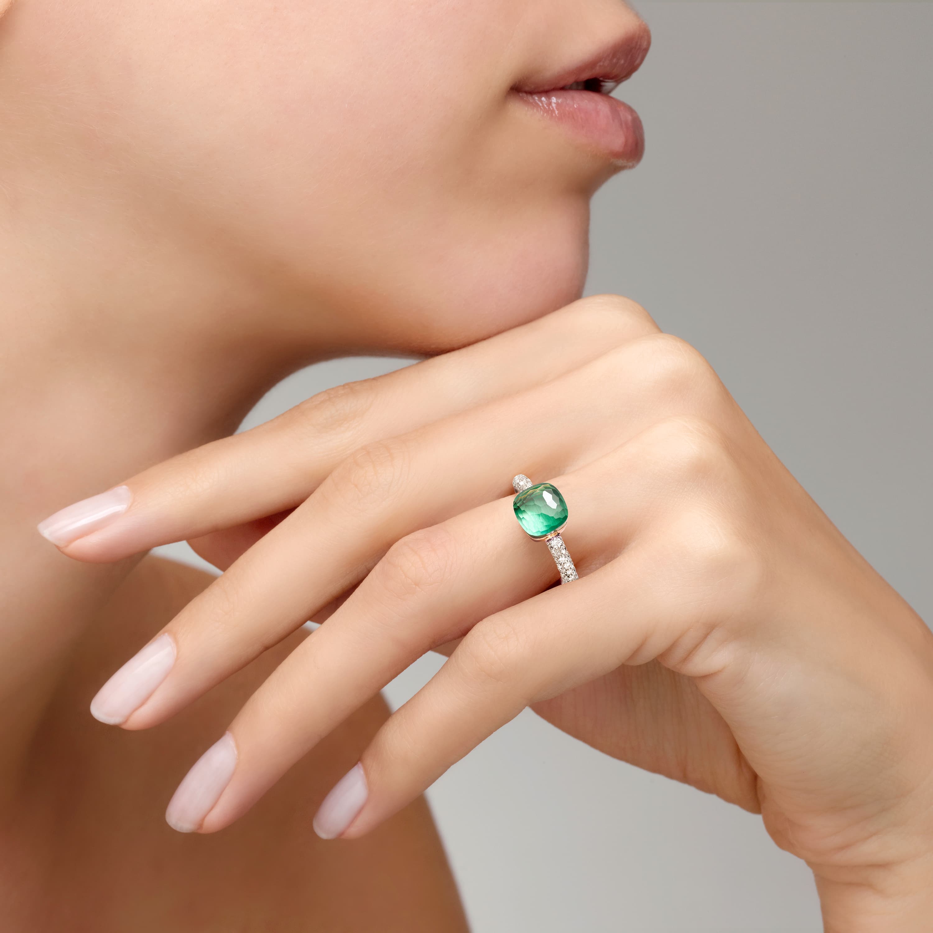Ring, Nudo Petit Sky blå Topas og diamanter 0,40 ct