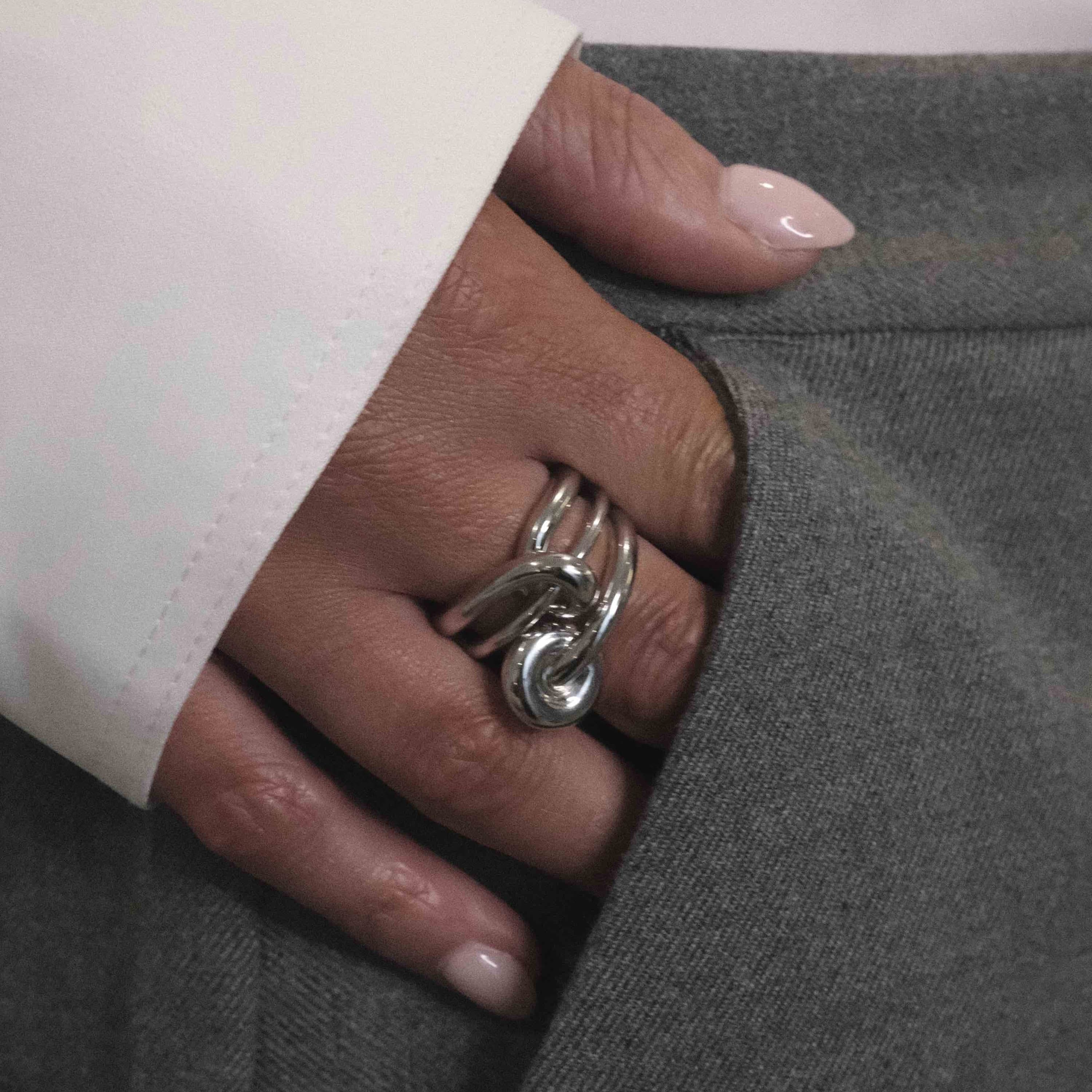 Ring, Dusk