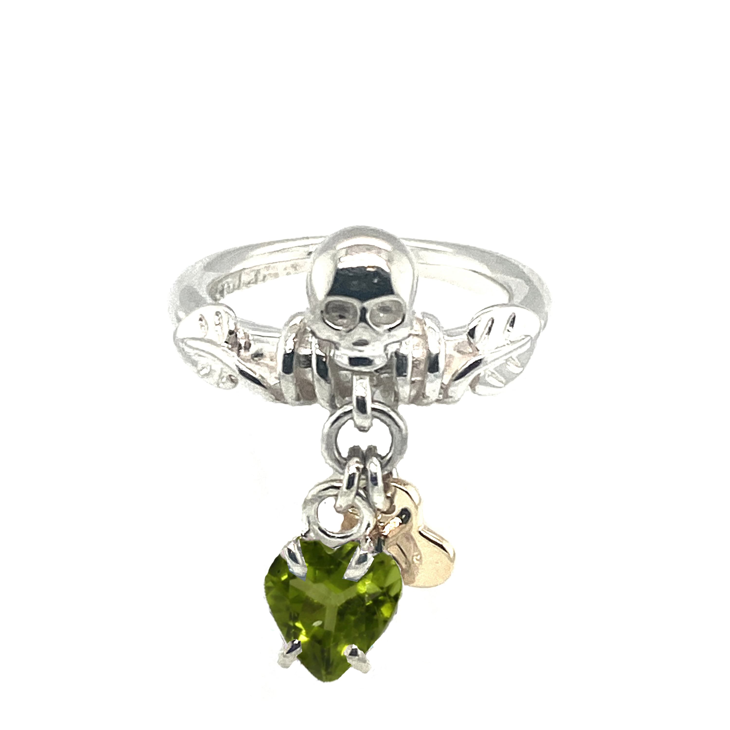 Ring, Dødningshode Peridot og gullhjerte